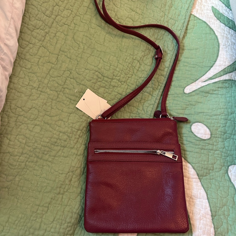 Elegant Burgundy Leather Crossbody Bag